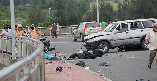 Nguoi nhau say se duoc dua ve mien phi hinh anh