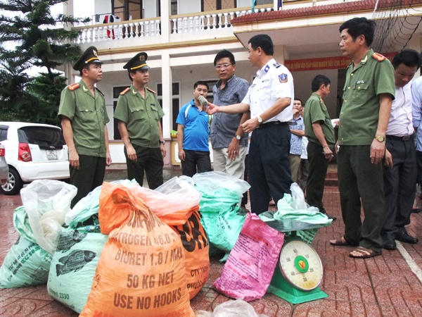 Gan 300 kg thuoc no dang van chuyen di dau? hinh anh