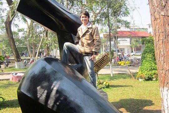 Chân dung nghi phạm Bảo. Ảnh: Facebook của hung thủ.