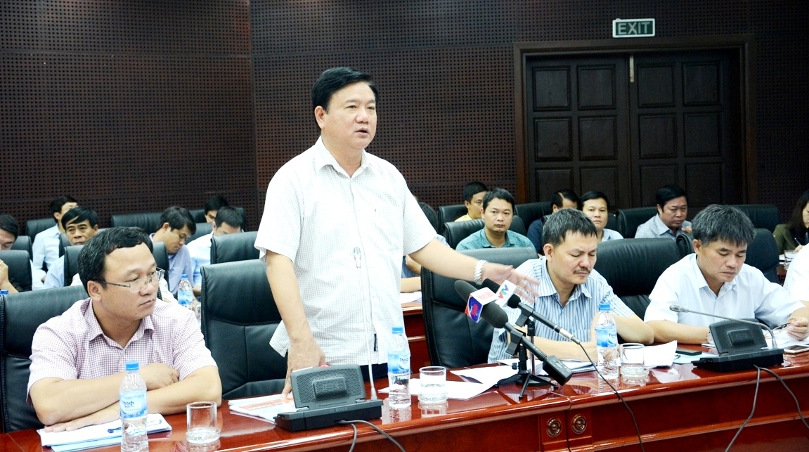 Bo truong Thang: 'Lam khong dung tien do thi thue toi' hinh anh