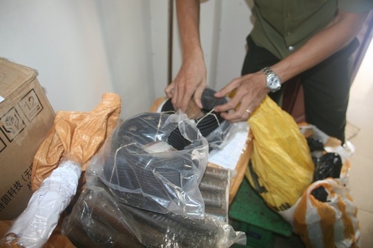 Day mua ban vat lieu no trai phep lon nhat Quang Nam hinh anh