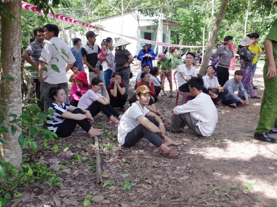 Cho con di vang, giet vo xong roi tu sat hinh anh