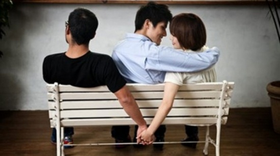 Ngoai tinh se bi phat 3 trieu dong hinh anh