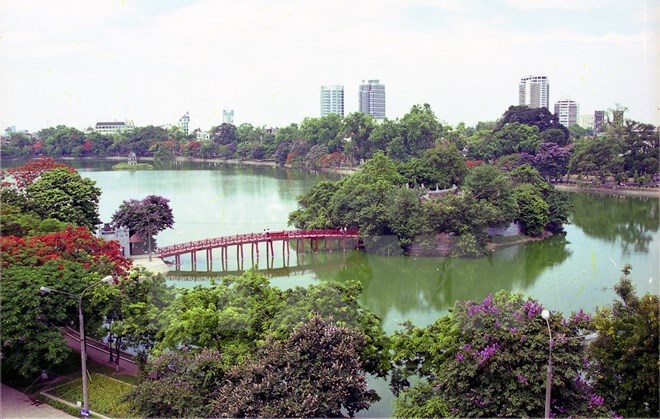 Khong khi lanh anh huong tu toi 12/9, mua rai rac vai noi hinh anh