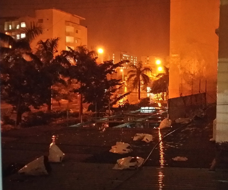 Bao nhe vao trong dem, Da Nang van thiet hai hinh anh