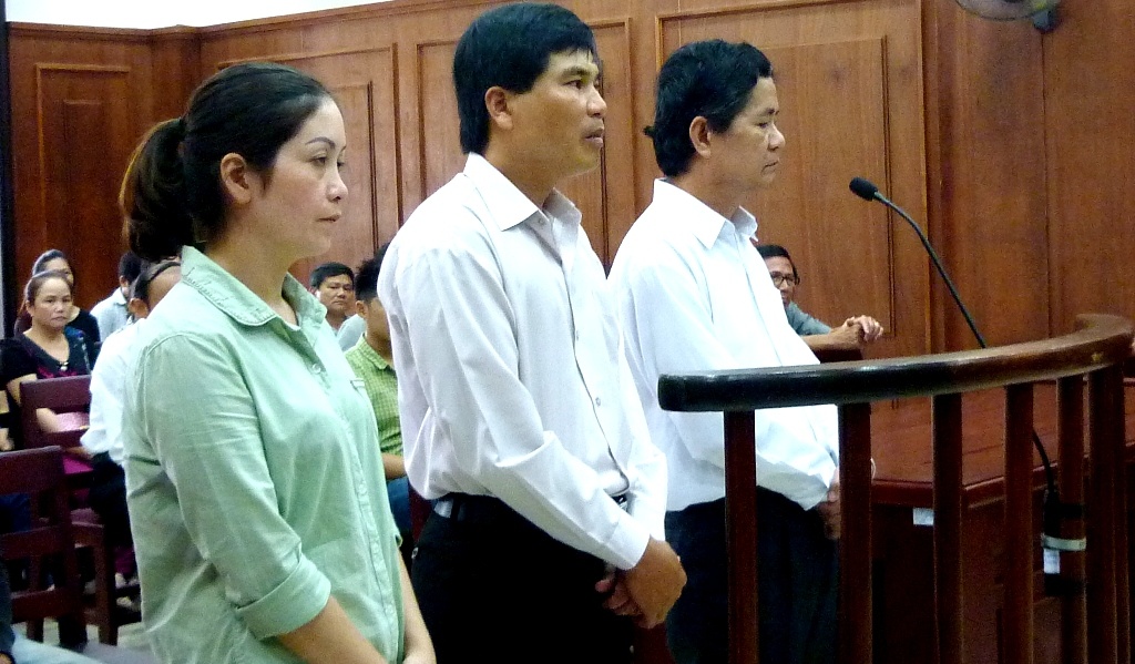 Các bị cáo tại phiên tòa phúc thẩm. Ảnh: Đoàn Nguyên.