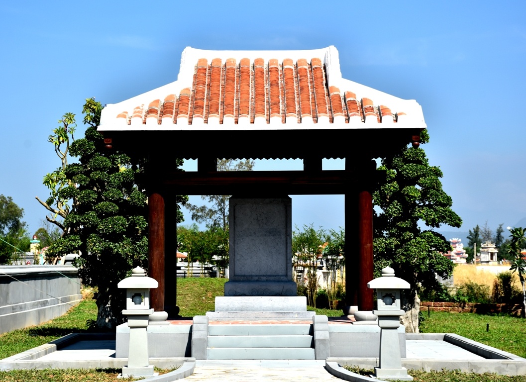 Nha luu niem ong Nguyen Ba Thanh truoc ngay don khach hinh anh