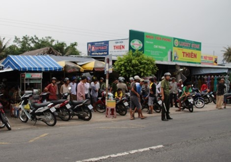 No sung bat song bau cua, mot nguoi bi thuong hinh anh