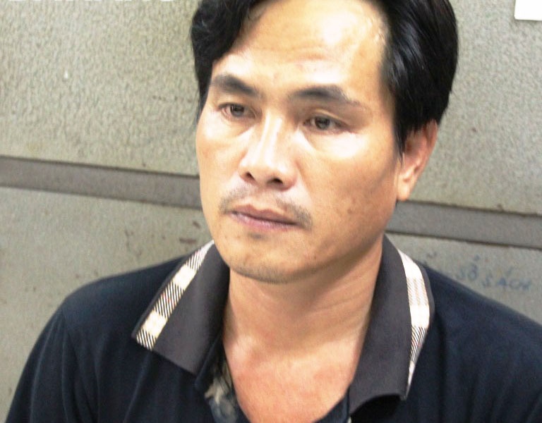 Bat ke co 4 tien an chuyen vao benh vien trom xe hinh anh