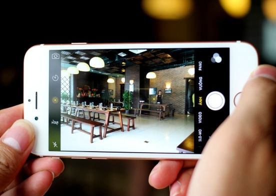 Nho phan mem thong minh, ke lua chiec iPhone bi bat hinh anh