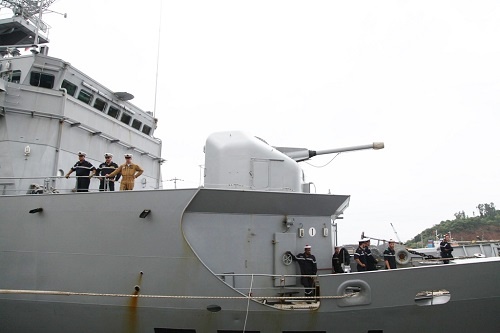 Tuan duong ham cua Phap tro lai Da Nang hinh anh