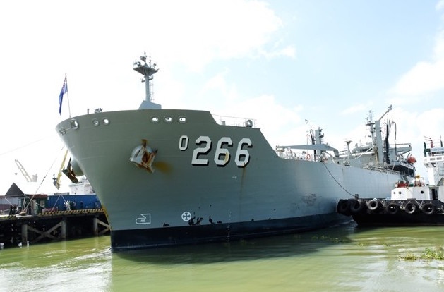 Hai quan Viet Nam va Australia huan luyen chung tren bien hinh anh