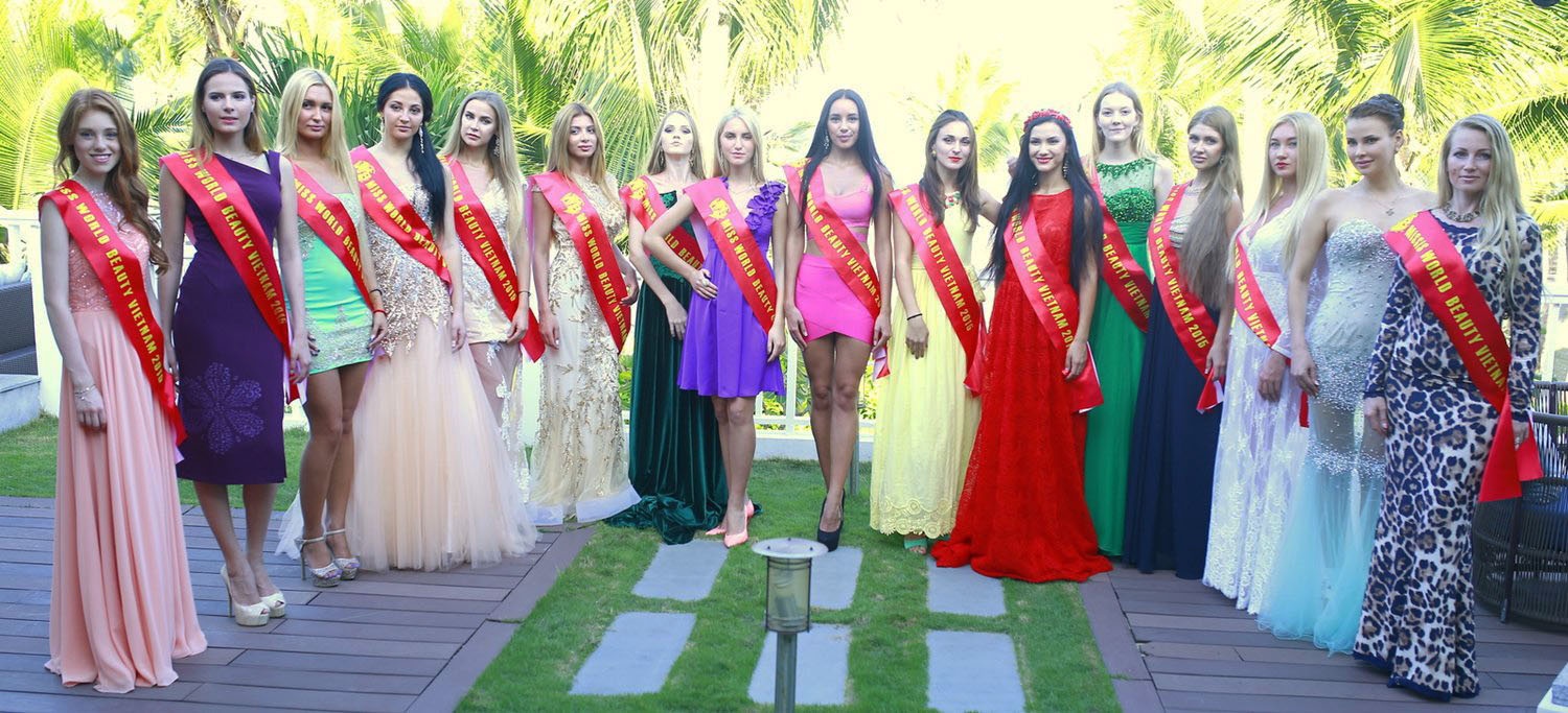 Nguoi dep cac nuoc SNG do bo Da Nang hinh anh