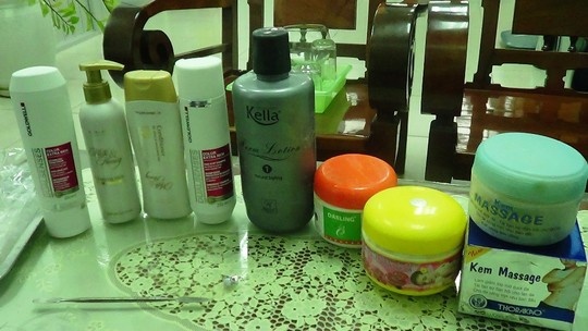 Giau ma tuy trong kem u toc, 14 lan qua mat nganh hang khong hinh anh