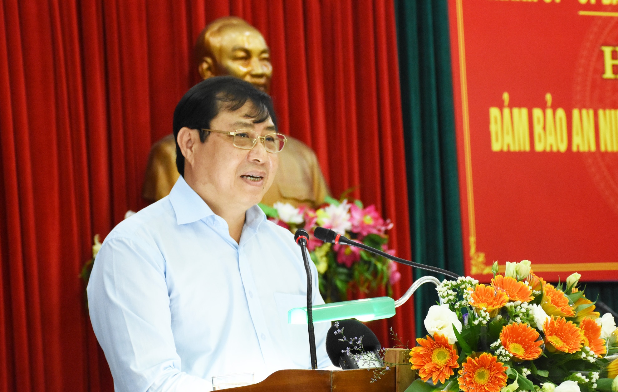 Lanh dao quan, huyen duoc yeu cau di thuc te nhieu hon hinh anh