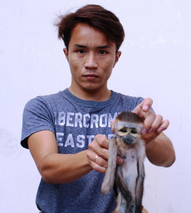 Một voọc con quý hiếm bị Khoa rao bán.