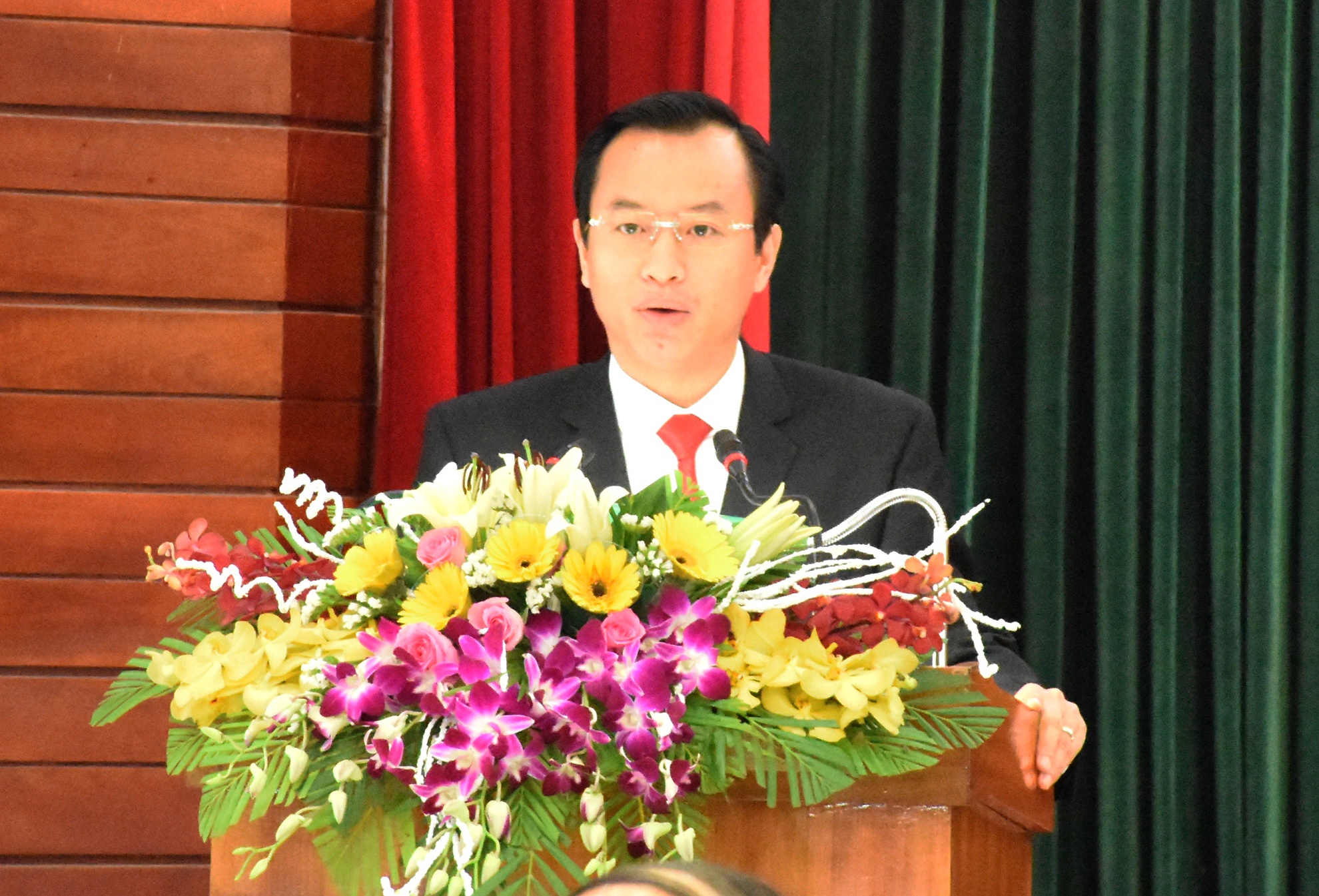 Da Nang lo Van phong UBND TP thanh sieu so hinh anh