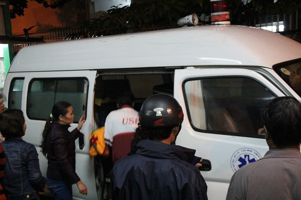 Dieu tra vu be trai 16 thang tuoi tu vong khi di tre hinh anh