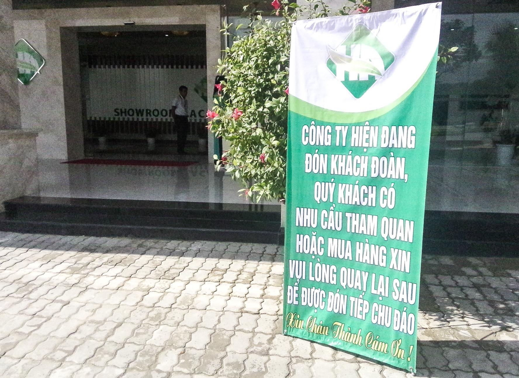 De nghi cong an dieu tra cac cong ty khong tiep khach Viet hinh anh