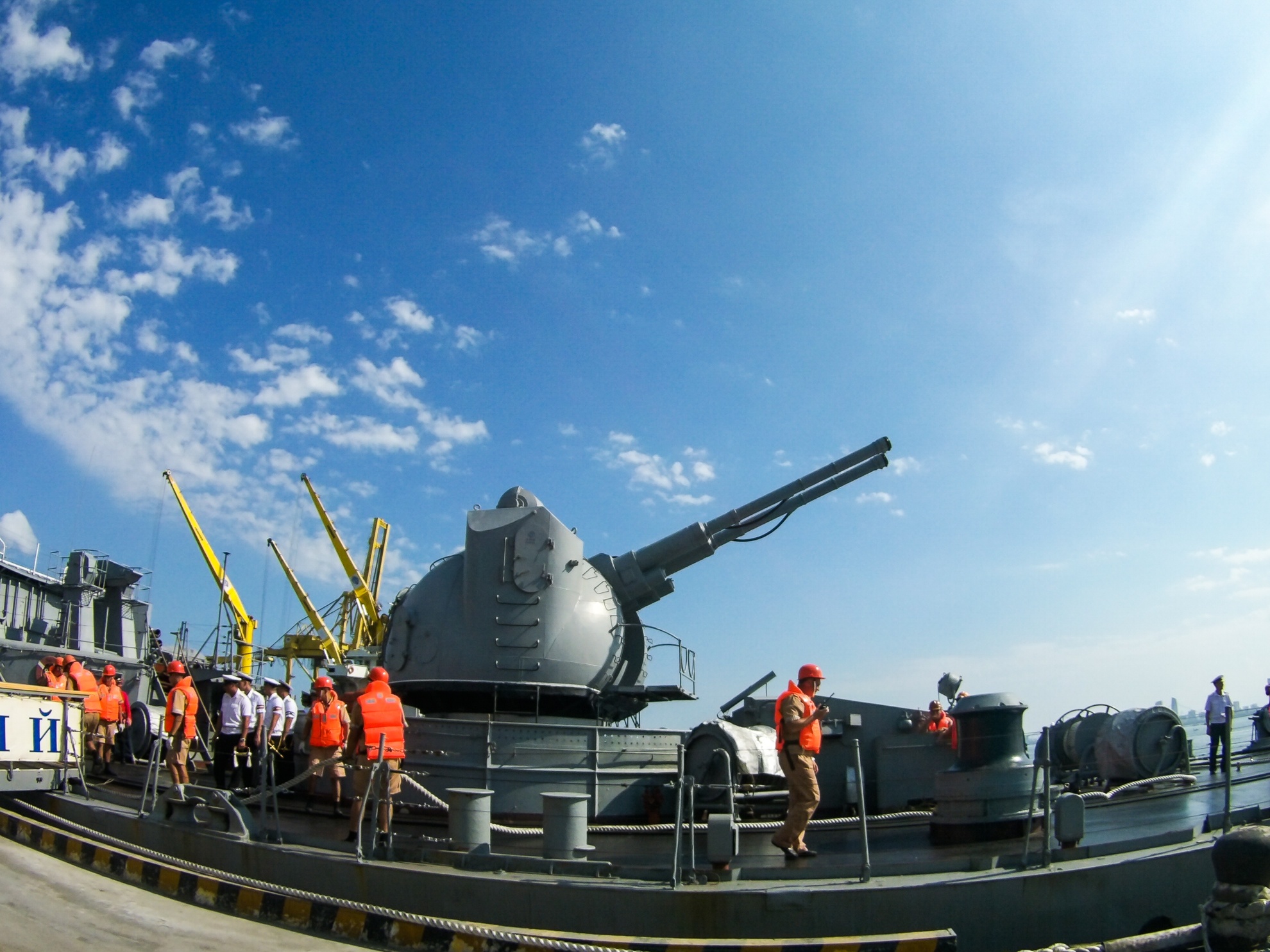 'Sat thu diet ham' cua hai quan Nga tham Da Nang hinh anh