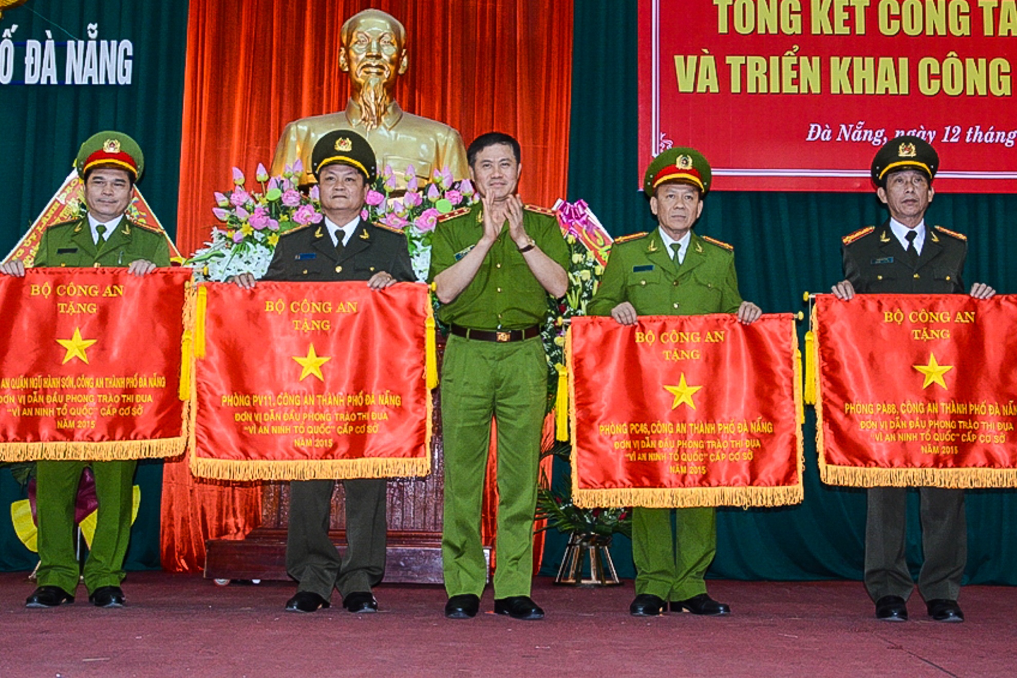 Da Nang khong co bang nhom xa hoi den hinh anh