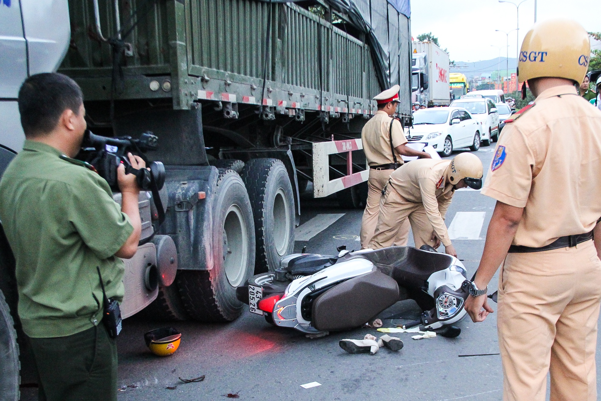 Xu ly 42.000 truong hop vi pham giao thong o Da Nang hinh anh