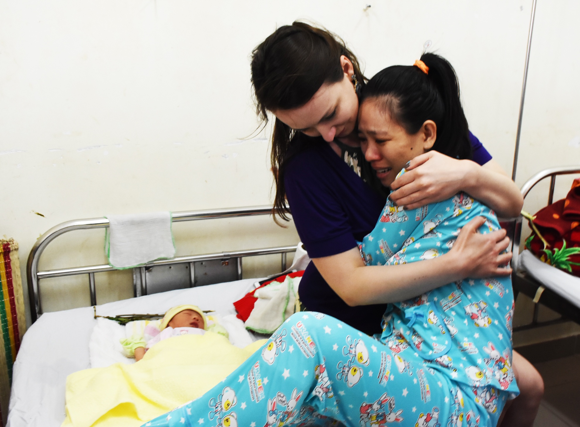 Chị Nga sinh bé trai ở trên độ cao 10.000 m ảnh 1 Chi Nga sinh be trai o tren do cao 10.000 m anh 1