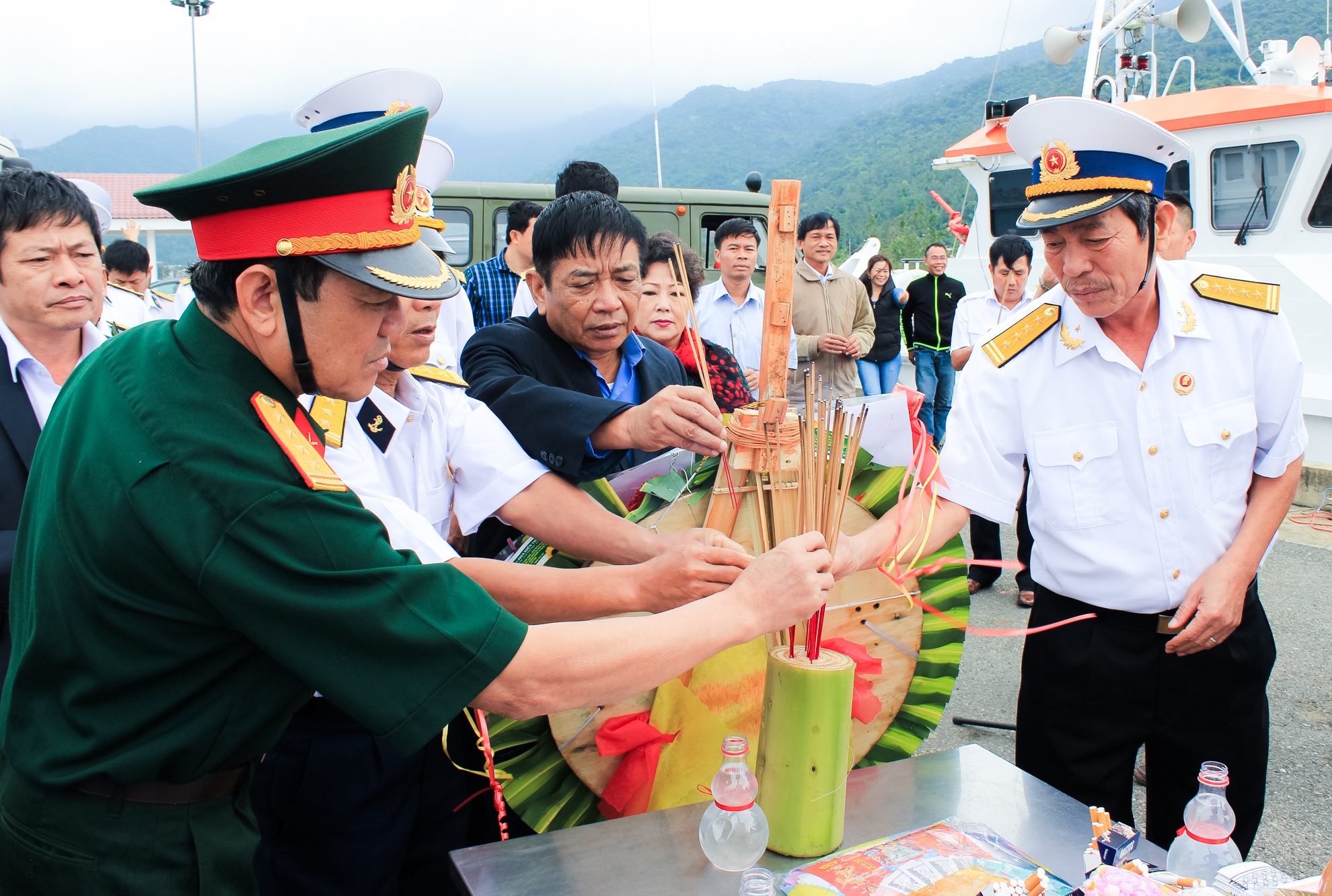 64 anh hung hy sinh trong tran chien Gac Ma anh 1