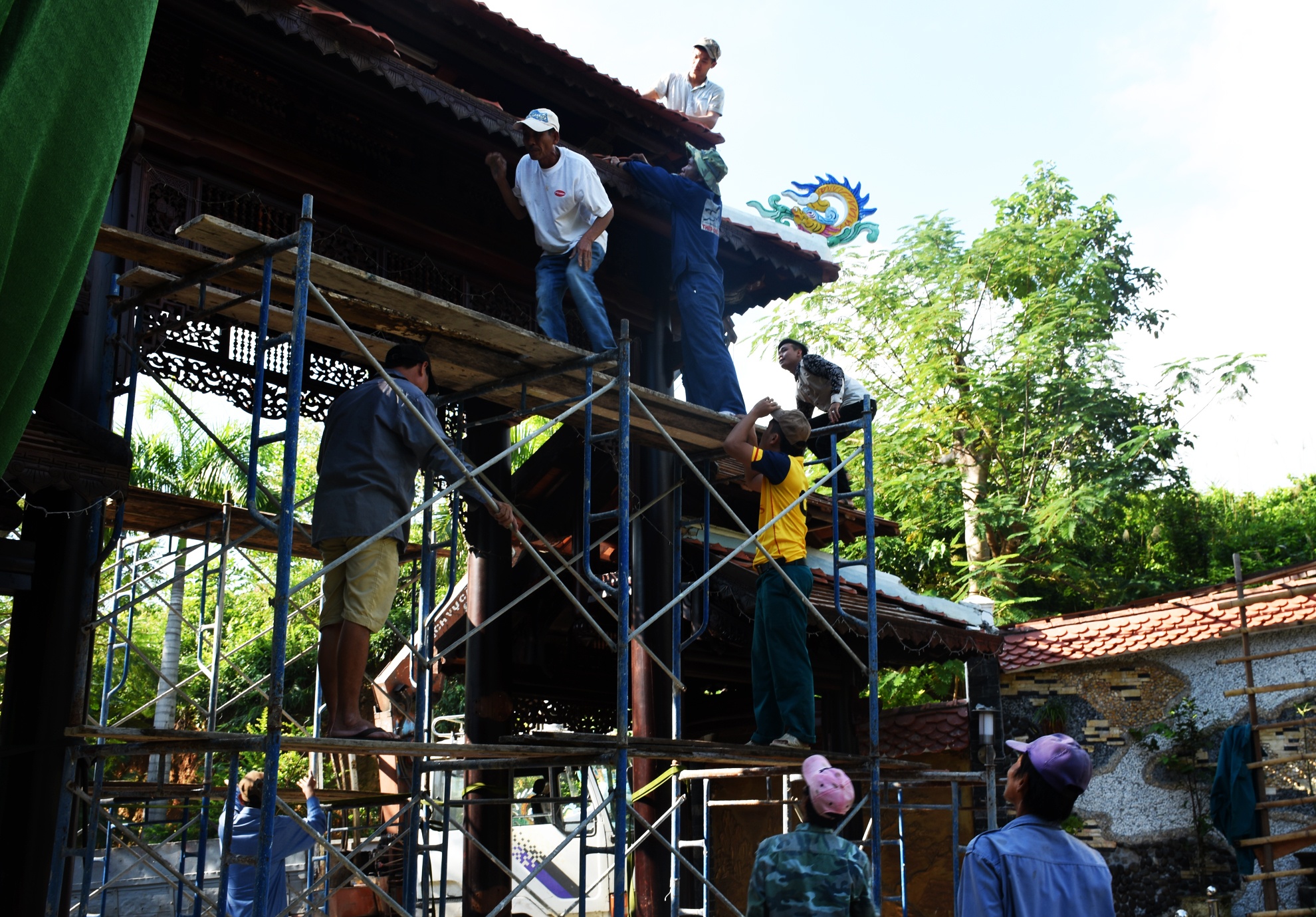 Dai gia vang cham thao do biet phu anh 1