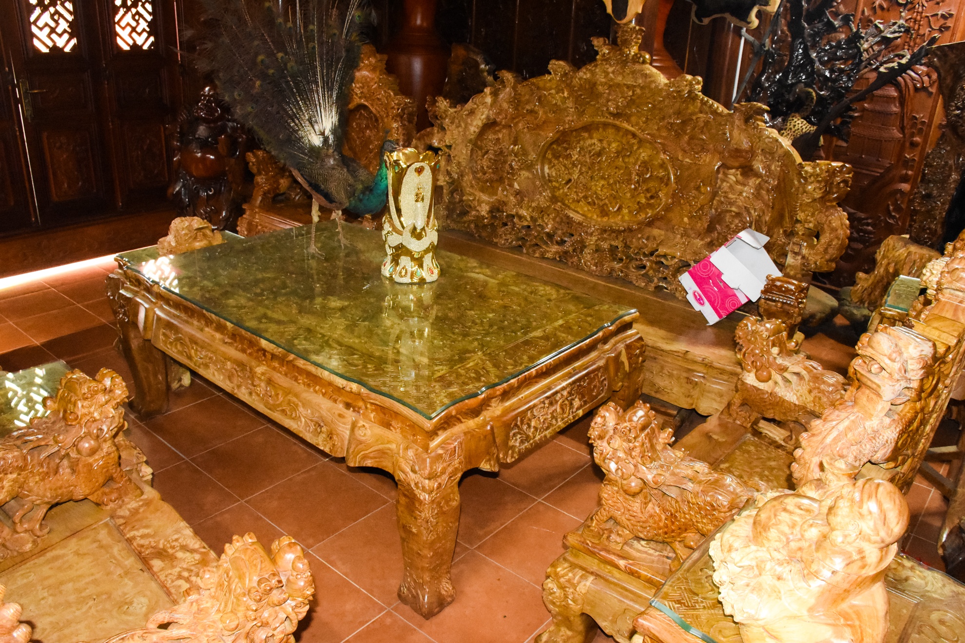 Dai gia vang cham thao do biet phu anh 7