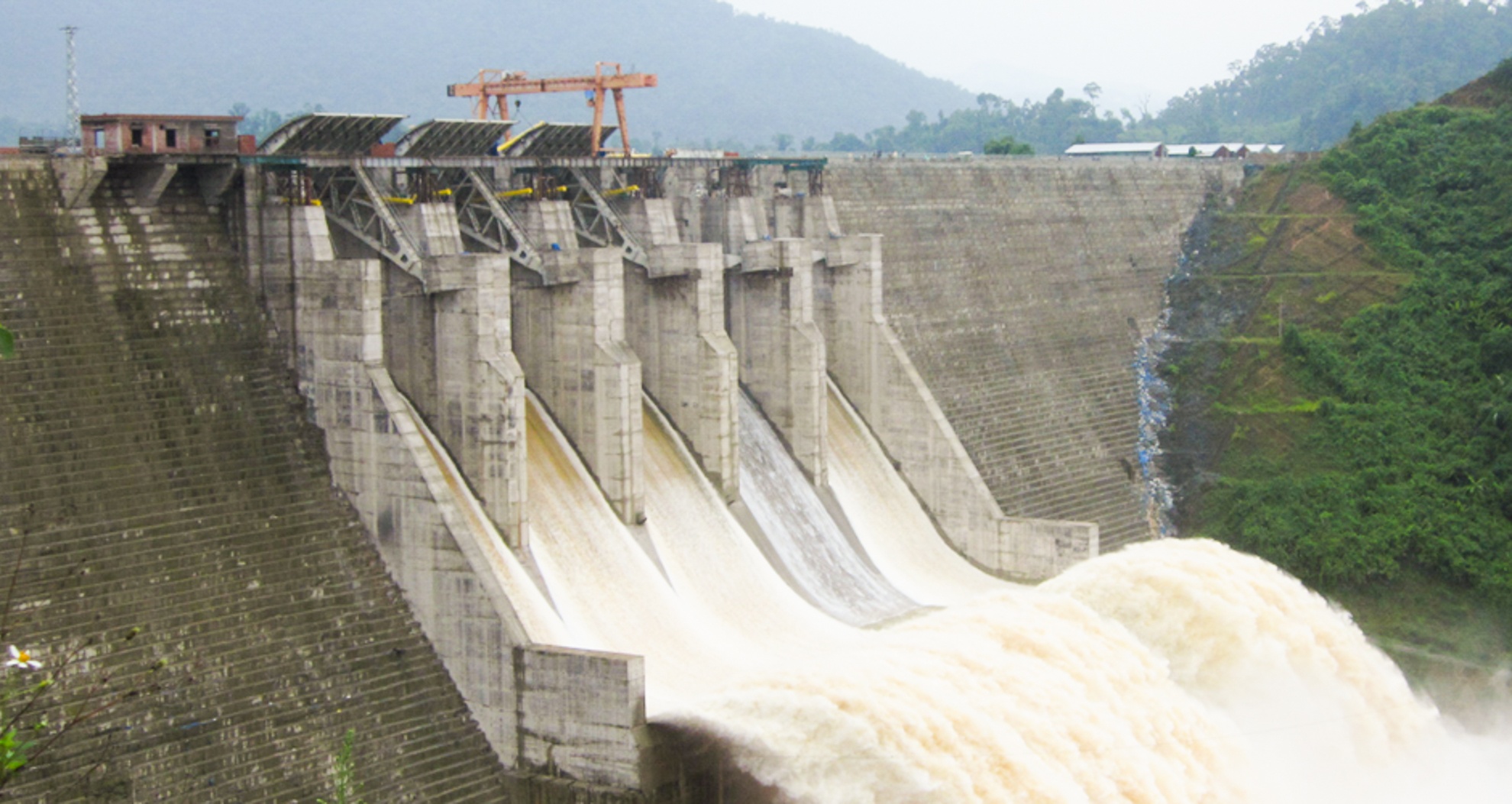 Cong ty thuy dien Dak Mi bi phat hon 800 trieu dong hinh anh