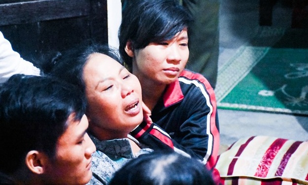 Vu 9 hoc sinh chet duoi: Dai tang o 3 xom ngheo hinh anh