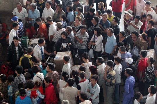 San bay Tan Son Nhat qua tai tu trong ra ngoai hinh anh