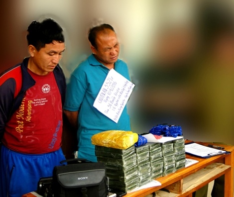 Lat tay ong trum ma tuy anh 2