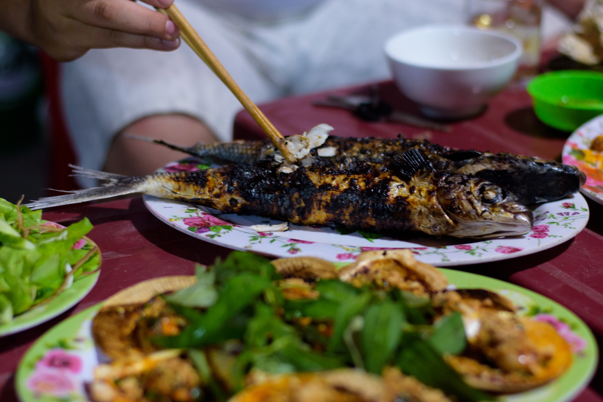 Người dân và du khách đến Huế tắm biển ảnh 13 Nguoi dan va du khach den Hue tam bien anh 13