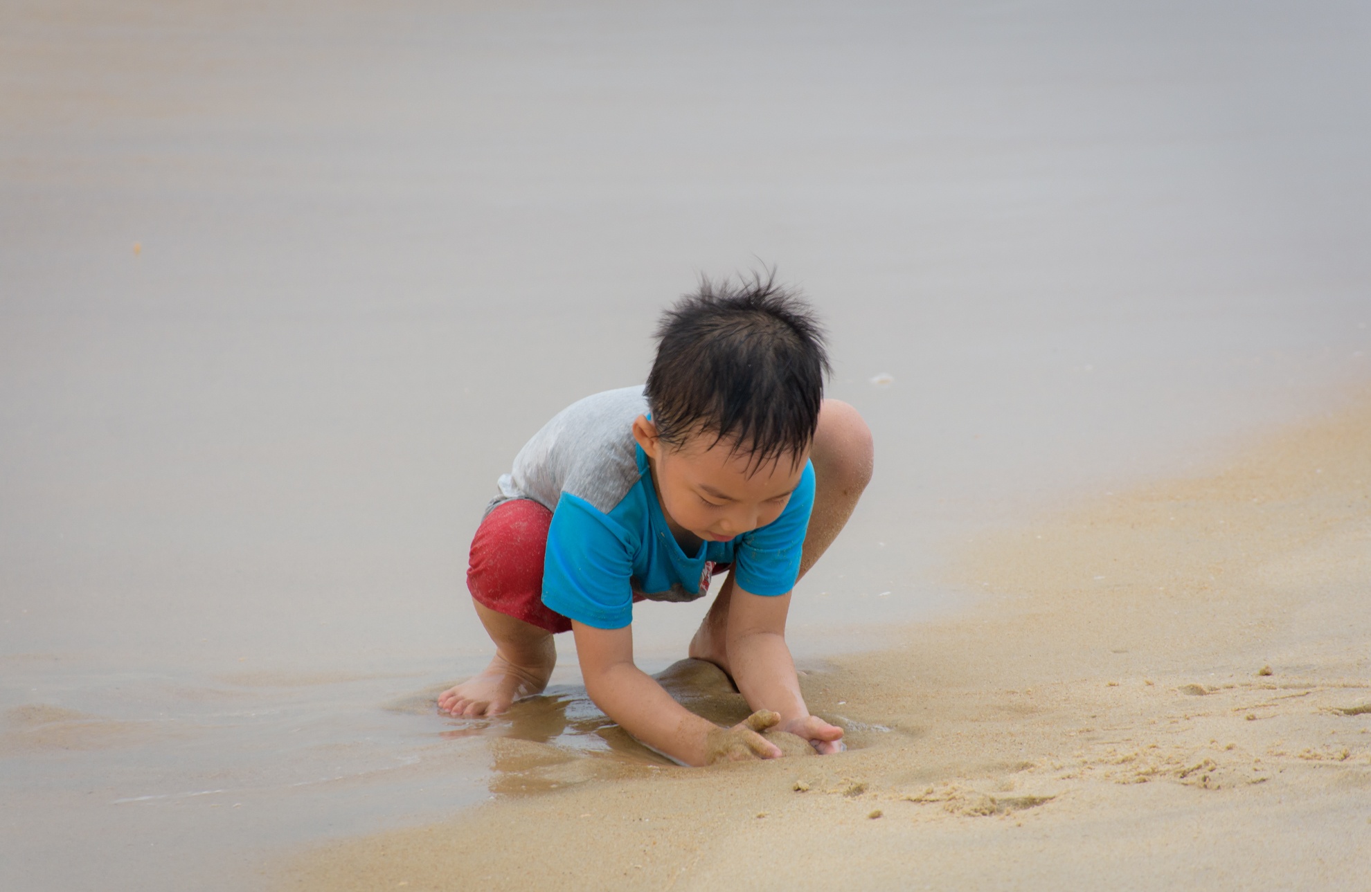 Người dân và du khách đến Huế tắm biển ảnh 6 Nguoi dan va du khach den Hue tam bien anh 6