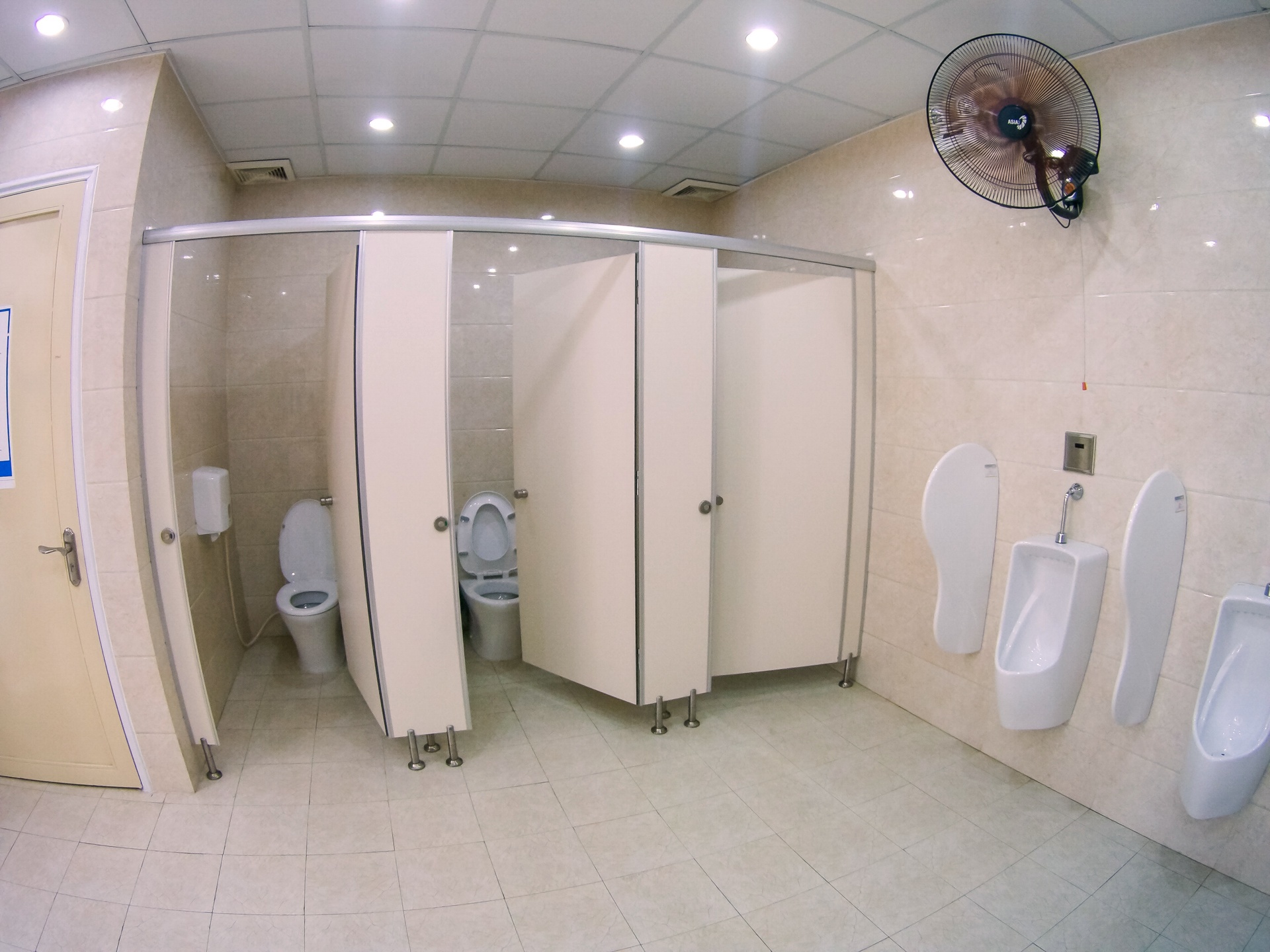 Nhà vệ sinh 5 sao ở Đà Nẵng ảnh 5 Nha ve sinh 5 sao o Da Nang anh 5