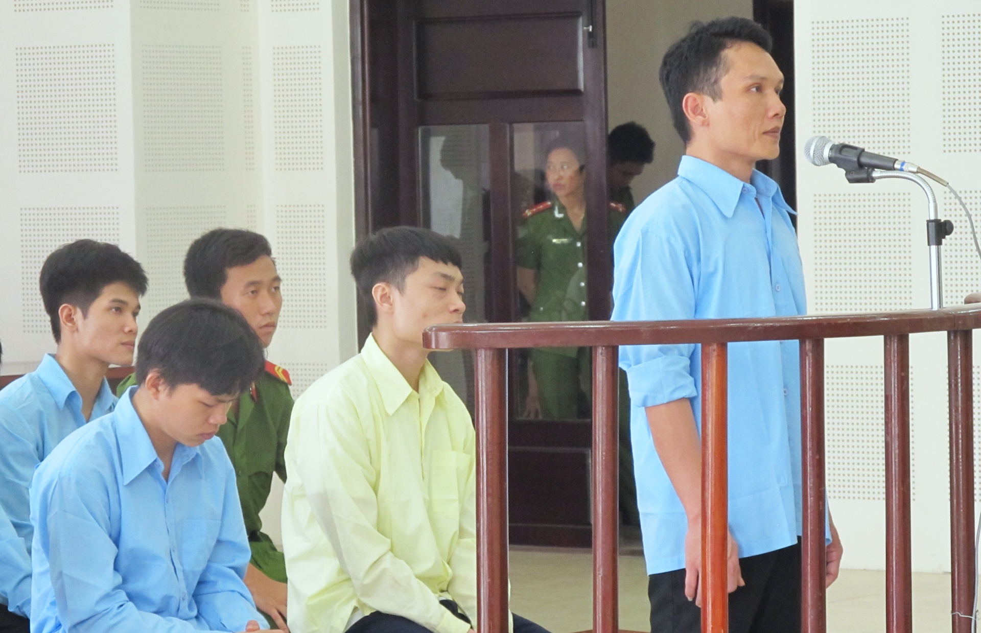 Giang ho giet nguoi o quan nhau linh an chung than hinh anh