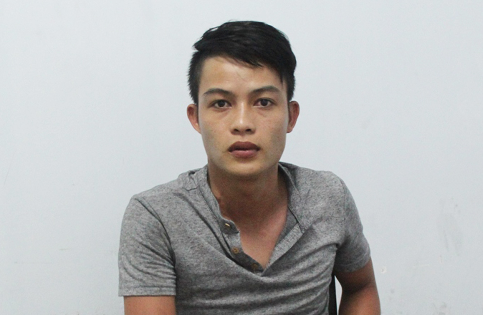Cướp giật túi xách ở Đà Nẵng ảnh 1 Cuop giat tui xach o Da Nang anh 1