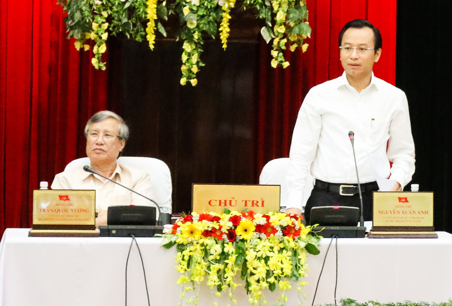Bi thu Da Nang: 'Can bo sai pham, phai xu ly ngay' hinh anh