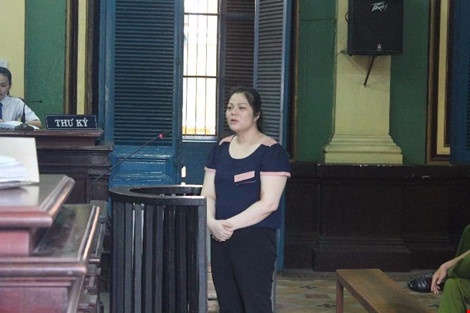 Vu giao su 'to' tinh tre lua 17 ty: Bi cao khai co con chung hinh anh