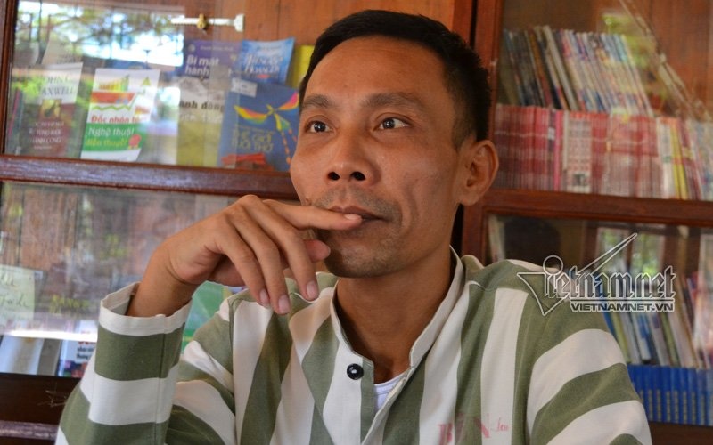 Thay giao mang an chung than quy lay me truoc trai giam hinh anh