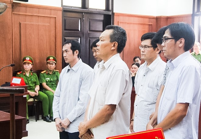Vu cong an dung nhuc hinh: Nguoi keu oan duoc giam an hinh anh