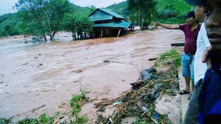 Vỡ đập thủy điện ở Quảng Nam ảnh 3 Vo dap thuy dien o Quang Nam anh 3