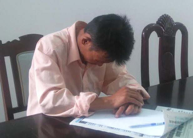 Loi sam hoi cua nguoi cua co vo truoc mat con gai hinh anh