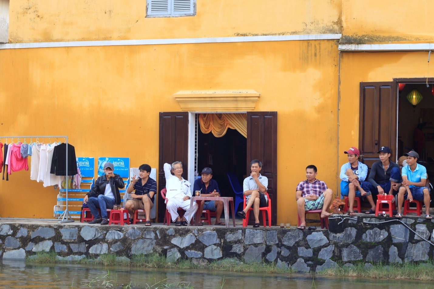 Du khách lội nước ở Hội An ảnh 5 Du khach loi nuoc o Hoi An anh 5