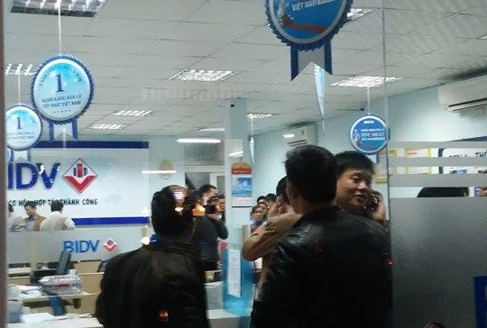 Cuop ngan hang o Hue anh 5