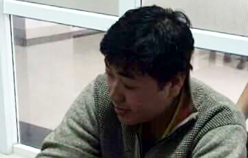 50 canh sat cai trang bat nghi pham dung sung cuop ngan hang hinh anh