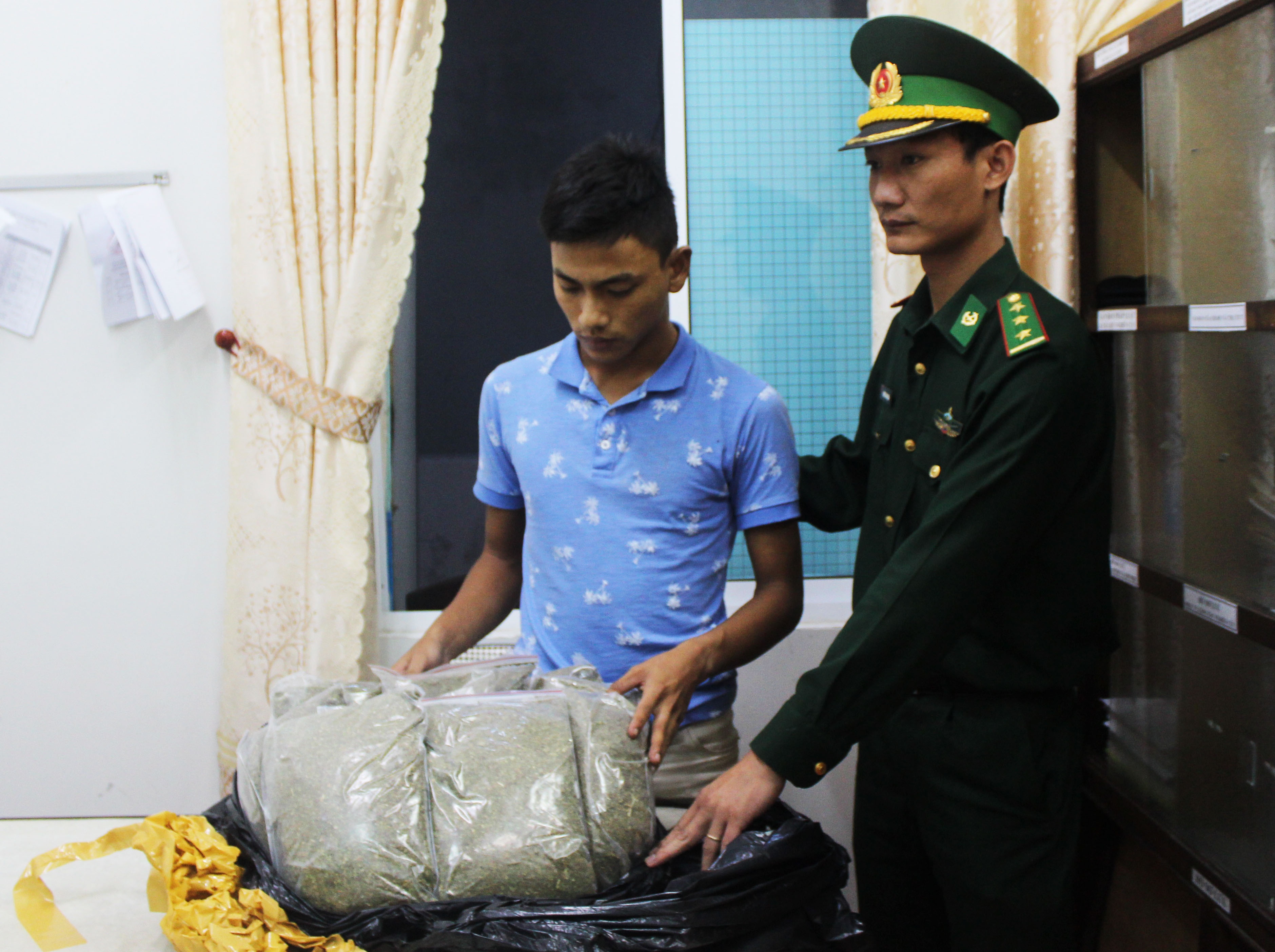 Bắt thanh niên buôn ma túy ở Đà Nẵng ảnh 1 Bat thanh nien buon ma tuy o Da Nang anh 1