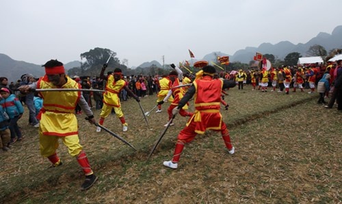 Le hoi Na Nhem anh 2